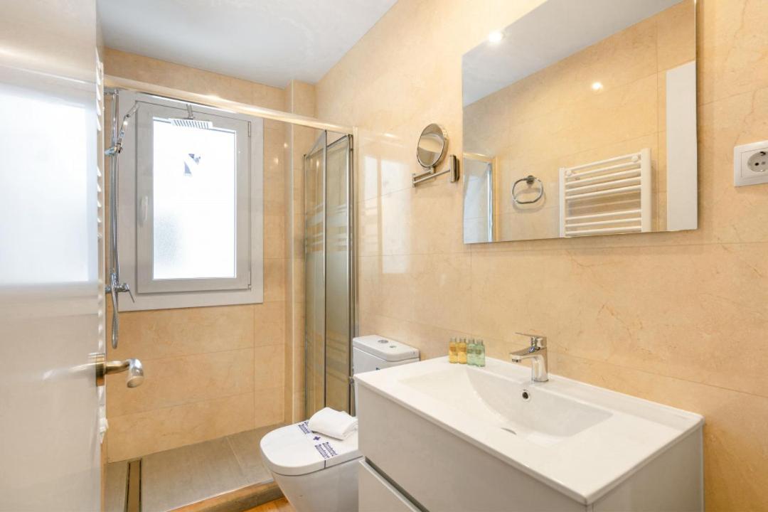 1 Bedroom 1 Bathroom Furnished - Chueca - Modern Functional - Mintystay Madrid Luaran gambar